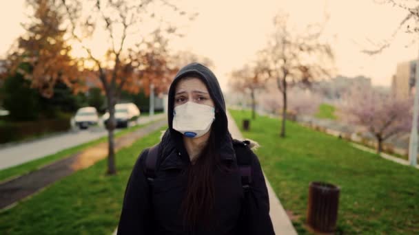 Devastated Crying Woman Wearing Protective Mask Infected Time Epidemic Pandemic — Stock Video