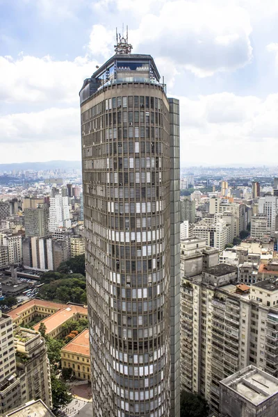 São Paulo, SP, Brasil, 17 de abril de 2013. Vista panorâmica da cidade a partir do terraço do Edifício Copan, com destaque para o Edifício Itália ou Circolo Italiano, no centro de São Paulo, SP . — Fotografia de Stock