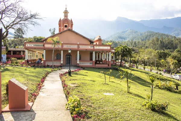 Uma das maiores comunidade Hare Krishna no Brasil – Foto de Fazenda Nova  Gokula, Pindamonhangaba - Tripadvisor