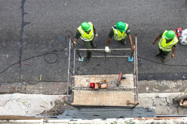 Sao Paulo Brasil Abril 2017 Los Trabajadores Están Instalando Jardín —  Fotos de Stock