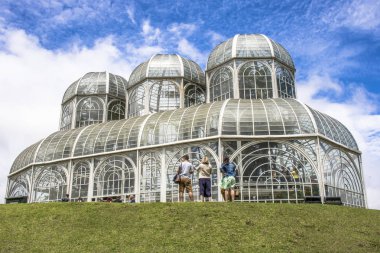 Curitiba, Pr, Brezilya, 30 Aralık 2017. Botanik Bahçesi Maria Garfunkel Richbieter, resmen cinsinden Curitiba Botanik Bahçesi turistler bir demir ve cam Konservatuarı Crystal Palace tarafından ilham ve 1991 yılında açıldı ben