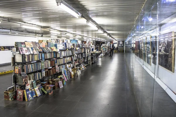 São Paulo Brasil Abril 2017 Pessoas Interior Passagem Literária Pública — Fotografia de Stock