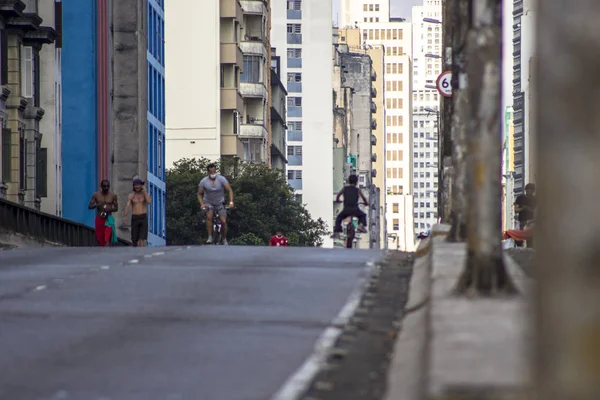 Sao Paulo Brasil Junio 2013 Gente Divierte Camino Alto Cerrado — Foto de Stock