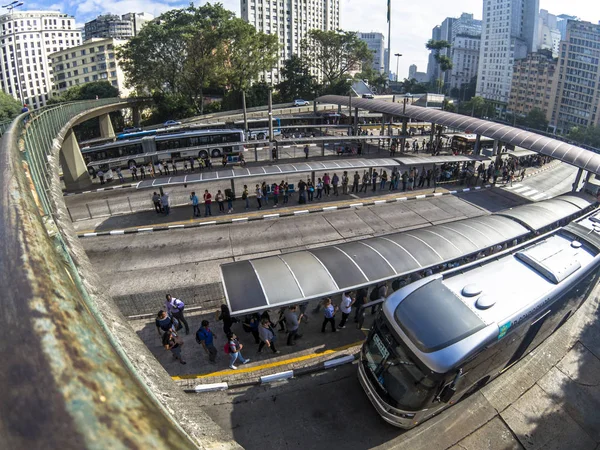 Sao Paulo Brasil Febrero 2018 Vista Personas Esperando Autobuses Urbanos —  Fotos de Stock