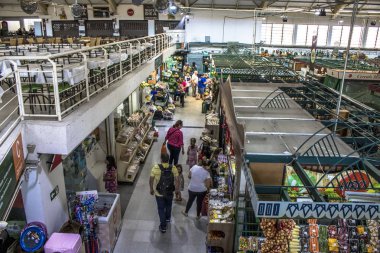 Curitiba, Parana, Brezilya, 03 Ocak 2018. Belediye çarşı, Curitiba, Brezilya, Parana devletin başkenti Merkez bölgesi içinde istemci hareket. Brezilya Güney bölgesi