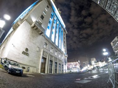 Sao Paulo, Brezilya, 29 Mart 2018. Anhangabau Palace veya Matarazzo Binası, Belediye Binası Sao Paulo 2004, Anhangabau Vadisi'nde bulunan çay viyadük yakınındaki bu yana cephe.