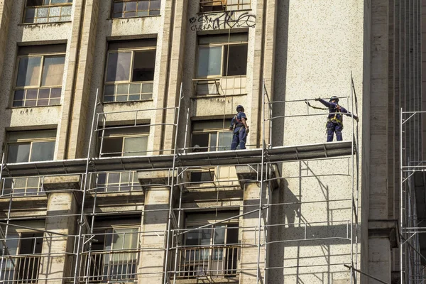 Sao Paulo Brasilien März 2016 Männer Bei Der Renovierung Und — Stockfoto