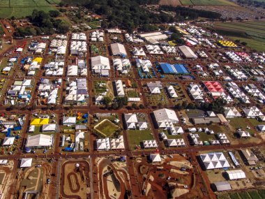 Ribeirao Preto, Sao Paulo, Brezilya, 02 Mayıs 2007. Agrishow, Uluslararası Ticaret Fuarı, tarım teknolojisi meydana Ribeirao Preto havadan görünümü.