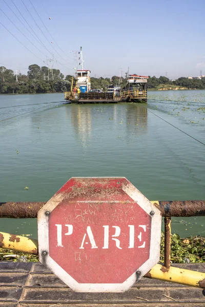 São Paulo Brasil Fevereiro 2017 Ferryboat Cruzando Barragem Billings Parelheiros — Fotografia de Stock