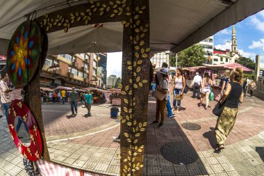 Sao Paulo, Brezilya, 14 Nisan 2018. Oriental sokak pazar Liberdade mahalle, Japon ve diğer Asya göçmen bulunur, Sao Paulo, Brezilya