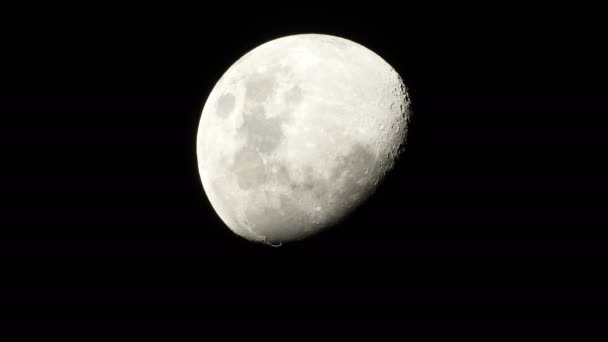 巴西圣保罗夜空中的银色半月 — 图库视频影像