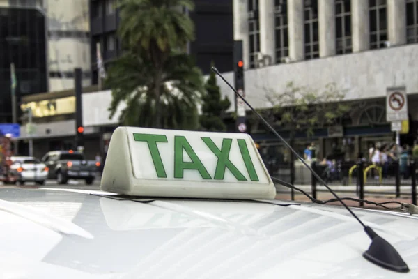 Taxi Znak Dachu Pojazdu Mieście Sao Paulo — Zdjęcie stockowe