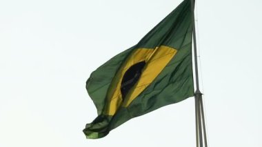 Brezilya bayrağı ve gökyüzü Brezilya 'da