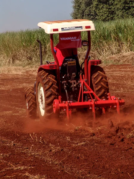 Ribeirao Preto San Paolo Brasile Maggio 2007 Agricoltore Aratri Con — Foto Stock