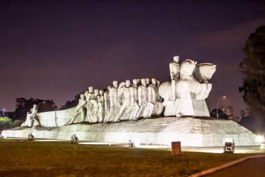 Sao Paulo, Brezilya, 13 Ağustos 2013. Ibirapuera Park 'taki Bandeiras Anıtı, Sao Paulo, Brezilya
