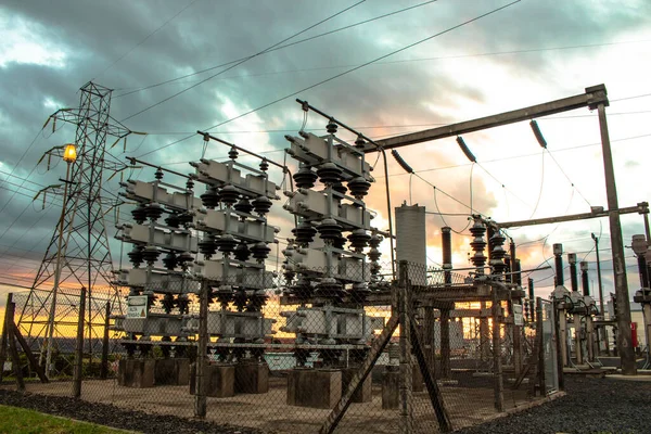 Pôr Sol Subestação Para Distribuição Energia Elétrica Com Sinal Português — Fotografia de Stock