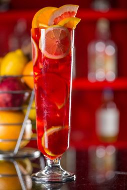 Portakal yapılan taze kokteyl meyve suyu