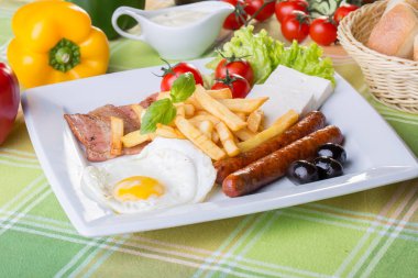 continental kahvaltı yumurta ile yakın çekim