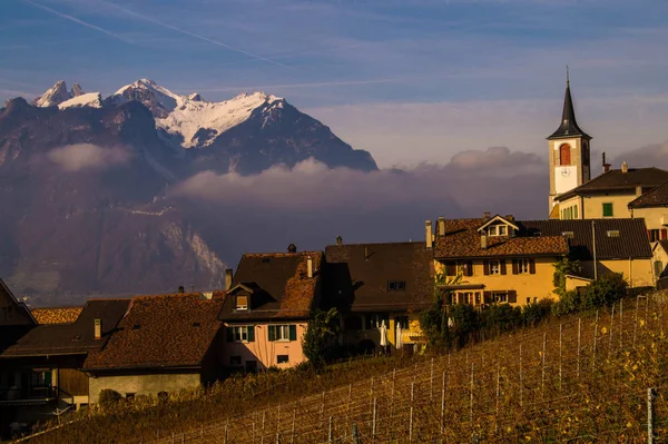 Yvorne, vaud, suíço — Fotografia de Stock