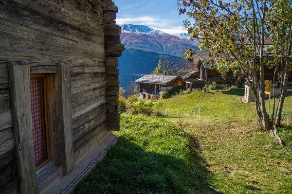 Herbst in den Schweizer Alpen — Stockfoto