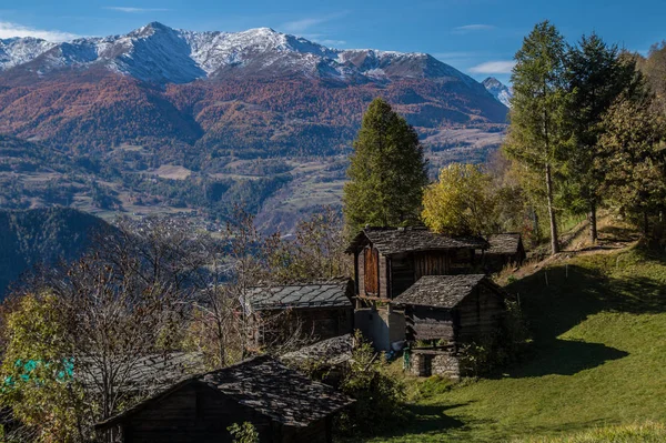 Jesień w szwajcarskich Alpach — Zdjęcie stockowe