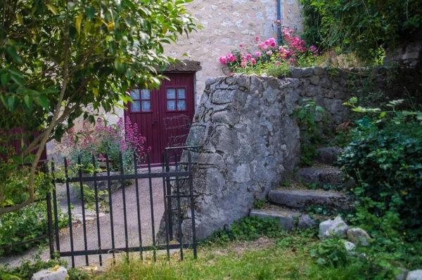 Motte chalancon, drome, france — Stockfoto