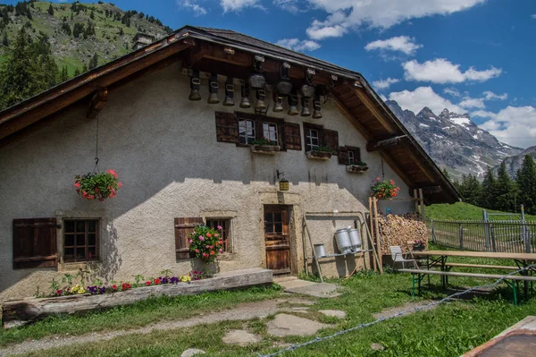 Пейзаж Швейцарских Альп — стоковое фото