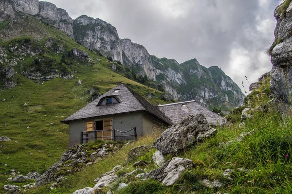 Paesaggio delle Alpi svizzere — Foto Stock