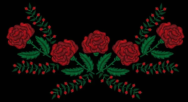 Stickerei bunte ethnische Nackenlinie florales Muster mit roten Ro — Stockvektor