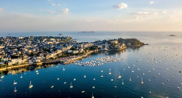 Luftaufnahme Des Dinard Harbour lizenzfreie Stockfotos