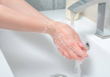 Temiz eller enfeksiyondan korur kendinizi koruyun ellerinizi düzenli olarak temizleyin ellerinizi sabun ve suyla yıkayın ellerimi nasıl doğru dürüst yıkayacağım ellerimi nasıl yıkayacağım? Hijyen