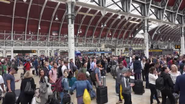 Cestovatelé Nádraží Záběry Natáčení Londýn Velká Británie Prosince 2019 — Stock video