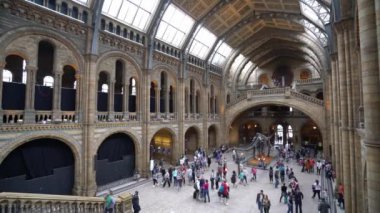 Tren istasyonundaki gezginler - görüntüler - Londra, İngiltere - 10 Aralık 2019