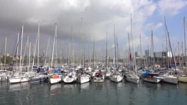 Barselona / İspanya, 2 Ekim 2016: Marina Port Vell Barcelona - İspanya 