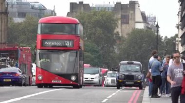 Londra / İngiltere'de - 19 Eylül 2016: London city ve otobüs