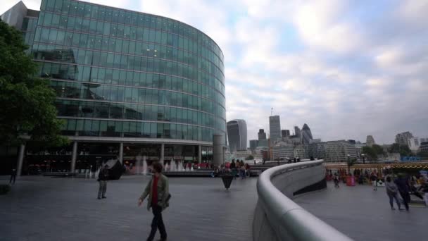 London England September 2016 Windows Van Wolkenkrabbers Kantoor Gebouwen Stad — Stockvideo