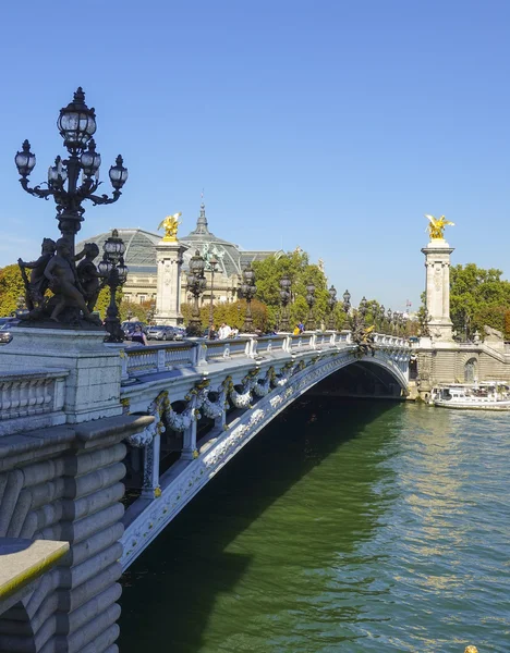 Alexandre III Bridge - the most beautiful bridge in Paris — Stock Photo, Image