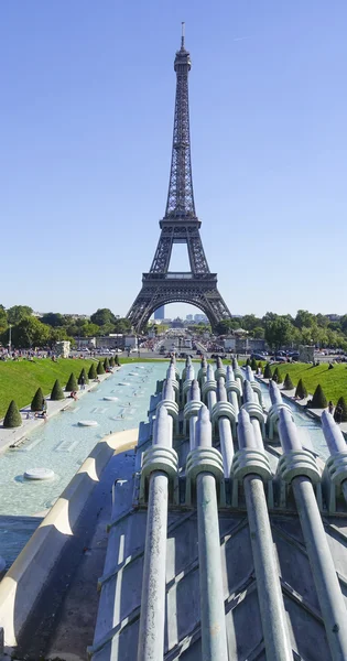 Erstaunlicher eiffelturm in paris - fotografiert vom trocadero-gebiet — Stockfoto