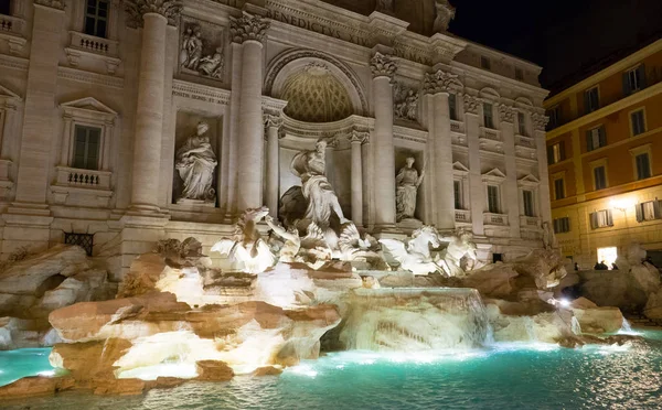 Amazing Fountains of Trevi in the city of Rome — Stock Photo, Image