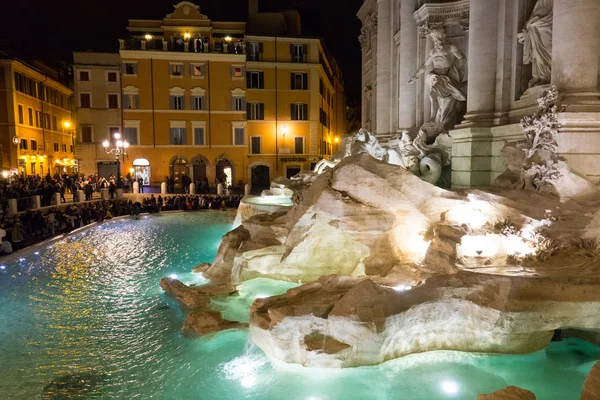 フォンターナ ディ トレヴィ ローマ - 美しいトレビの泉 — ストック写真