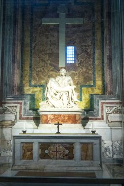 St Peters Bazilikası Vatikan Roma - Pietas Şapel'ndaki içinde küçük Şapel