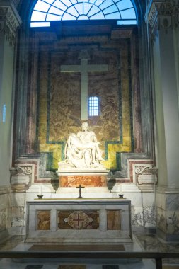 St Peters Bazilikası Vatikan Roma - Pietas Şapel'ndaki içinde küçük Şapel