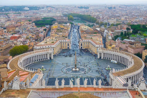 Atemberaubende luftaufnahme über den vatikan und die stadt rom von st peters basilika — Stockfoto