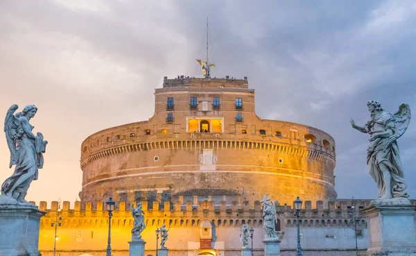 Відомий замок янголів у Римі - Кастель Сант - Анджело. — стокове фото