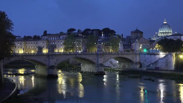 Time Lapse Shot of River Tiber y el Vaticano en Roma — Vídeos de Stock
