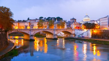 Tiber Nehri'nin ve Roma Vatikan tipik görünümü
