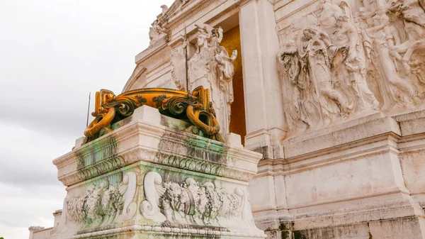 Знаменитий Національний Пам'ятник в Римі - Вітторіо Емануеле Ii — стокове фото