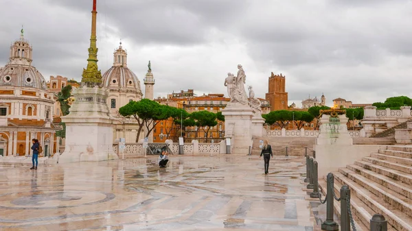 Famoso Monumento Nacional en Roma - Vittorio Emanuele II — Foto de Stock