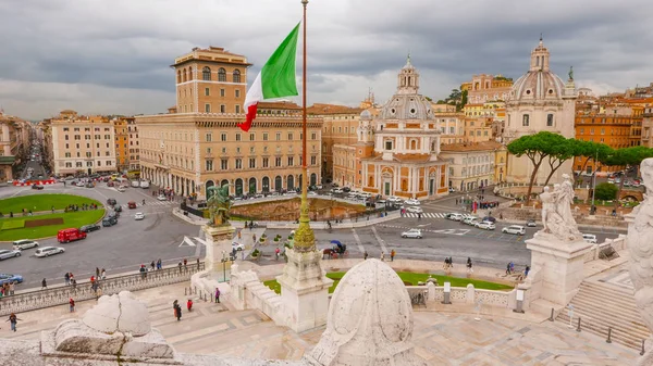 Výhled na benátský Sqaure v Římě - Piazza Venezia — Stock fotografie