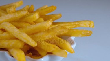 Taze altın gevrek patates kızartması - nefis kızarmış-